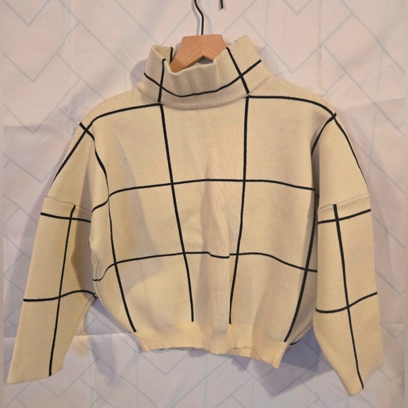 other Sweaters - Womens Sweater Ivory Mockneck, S/M Diagonal Print, Wool Blend, Classic